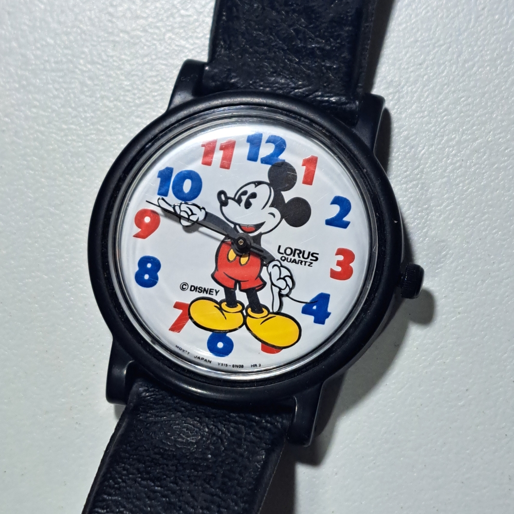 90's Lorus Disney Mickey Mouse Moving Arms Quartz Watch -